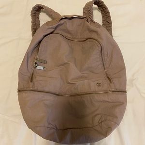 Lululemon city adventure backpack 17L